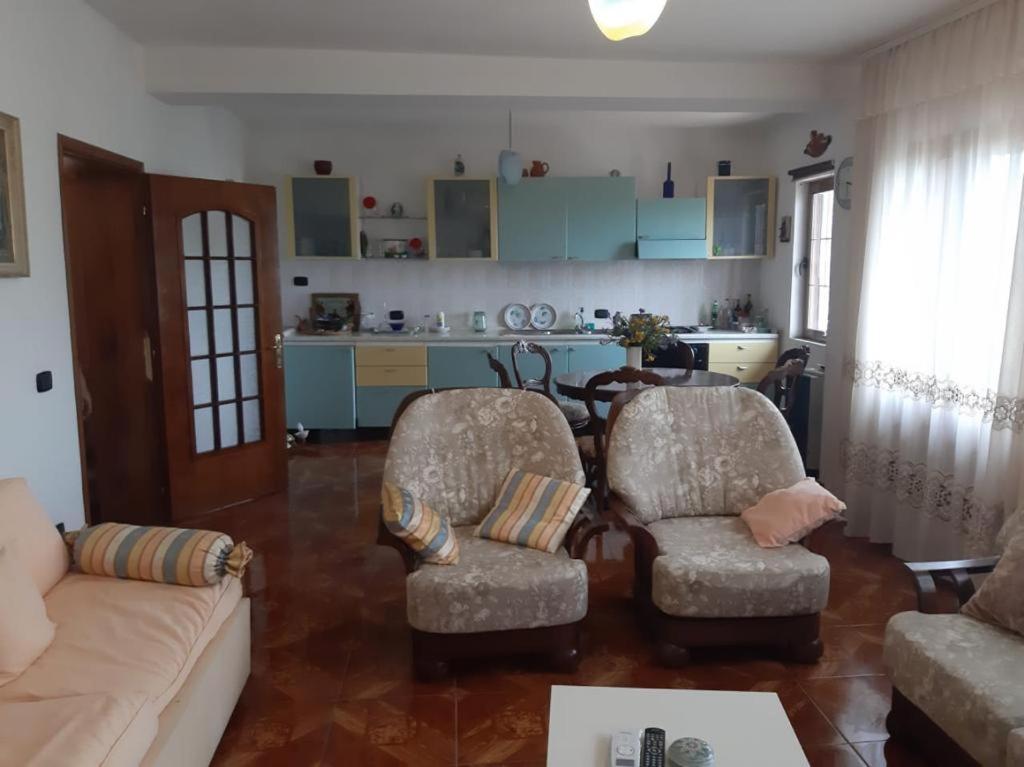 Guesthouse Villa Rosa Berat Zimmer foto